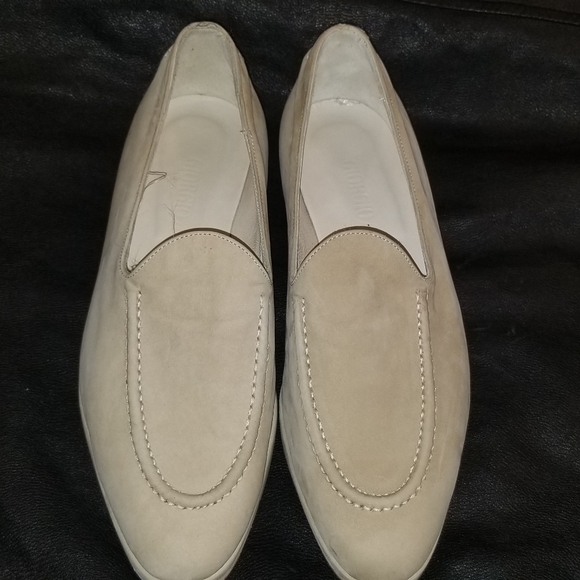 Set of shoes - Picture 2 of 5